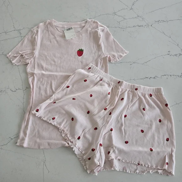 H&M Light Pink Strawberry 100% Cotton Pajama Set S - Picture 1 of 8
